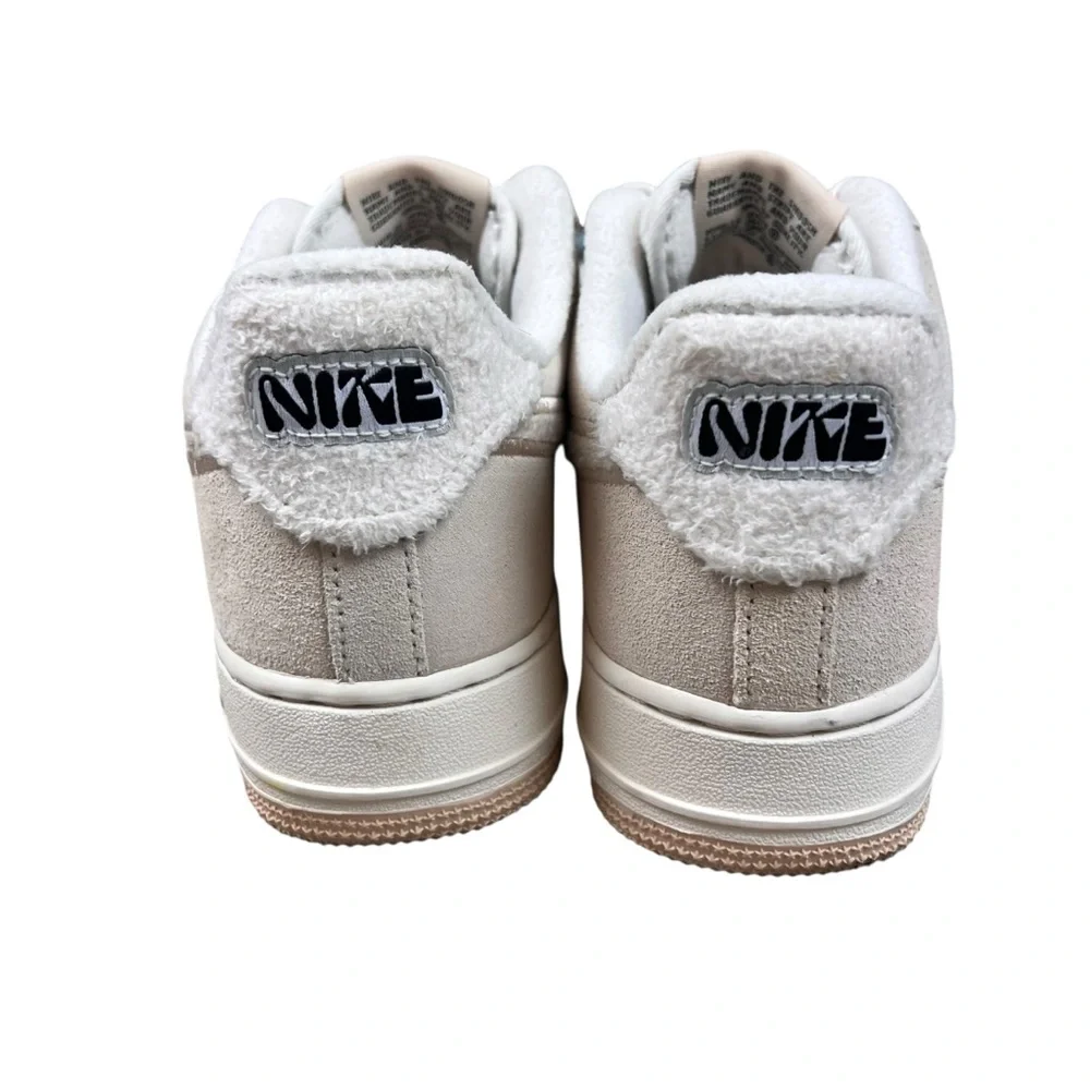 Nike Women's Air Force 1 Low '07 SE Sanddrift Gum Fleece‎ SZ 8.5